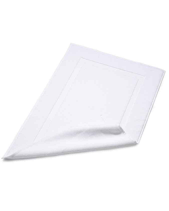 Soft 900 GSM bathroom mat without border in white