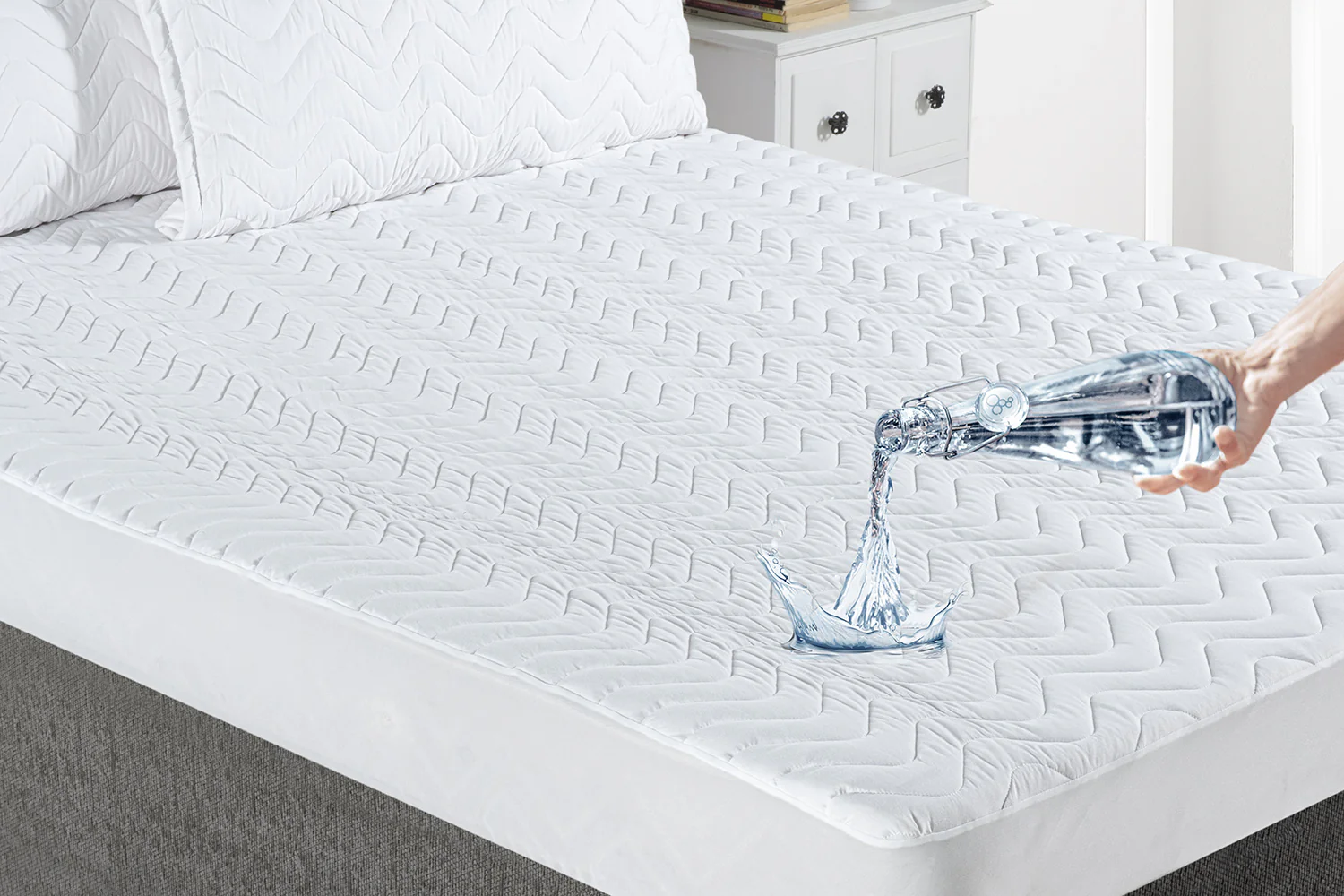 Waterproof mattress protector with 100GSM padding